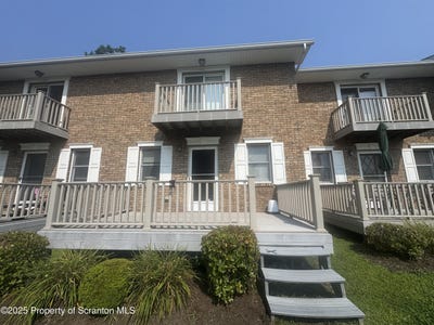 /international/us/9-northwood-road-lake-winola-pa-110101451643/