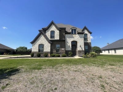 /international/us/321-equestrian-drive-waxahachie-tx-110108388543/