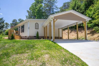 /international/us/429-w-sunshine-lane-hendersonville-nc-110106783052/