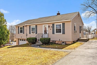 /international/us/18-mount-carmel-st-fitchburg-ma-110106668985/