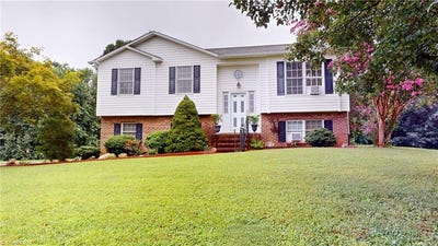 /international/us/341-woodbridge-drive-mount-airy-nc-110101423759/