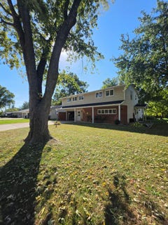 /international/us/723-saint-charles-st-moberly-mo-110120513895/