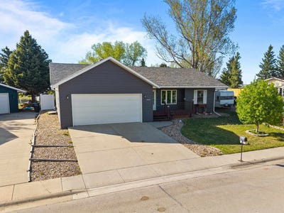 /international/us/2122-11th-avenue-belle-fourche-sd-110107959501/