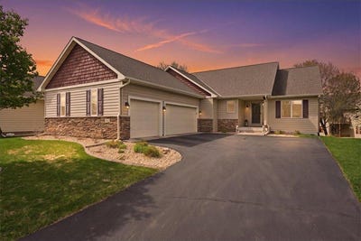 /international/us/11825-erskin-circle-blaine-mn-110108119025/
