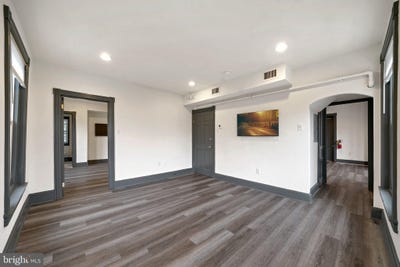 /international/us/119-s-broad-street-kennett-square-pa-110108916391/