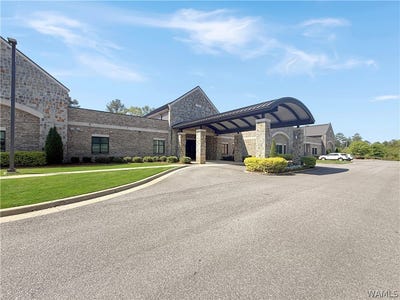 /international/us/4280-watermelon-road-northport-al-110107939846/