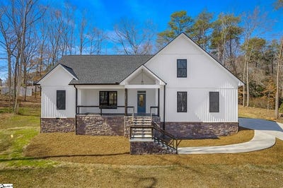 /international/us/107-bentwood-lane-pickens-sc-110107854631/