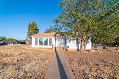 /international/us/318-n-3rd-street-crowell-tx-110110307129/