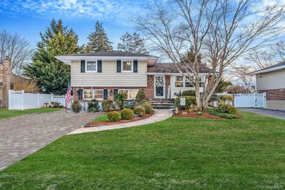 /international/us/26-whitebirch-lane-commack-ny-110106349223/