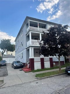 /international/us/22-pennsylvania-avenue-providence-ri-110109160267/