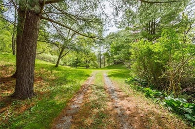 /international/us/375-log-cabin-road-victor-ny-110107719813/