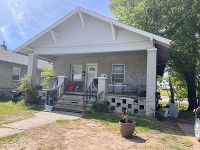 /international/us/210-w-4th-street-webb-city-mo-110099391463/