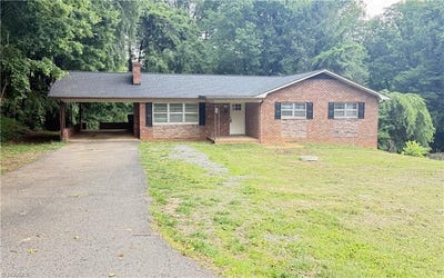 /international/us/134-carolina-avenue-mount-airy-nc-110108232133/