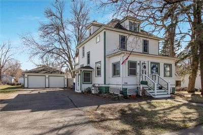 /international/us/236-w-5th-street-new-richmond-wi-110100248702/