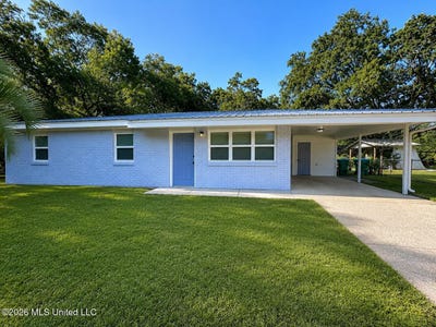 /international/us/107-elliott-place-ocean-springs-ms-110108298770/