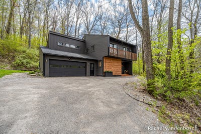 /international/us/11520-grand-river-drive-se-lowell-mi-110107985634/