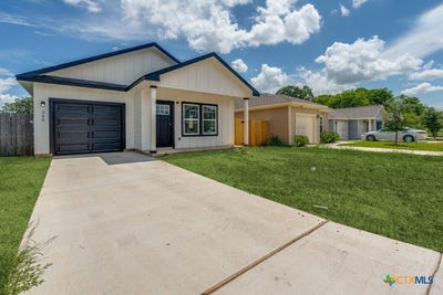 /international/us/243-mar-hill-seguin-tx-110101237127/