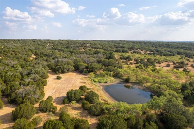 /international/us/38-county-road-550-mullin-tx-110094699838/