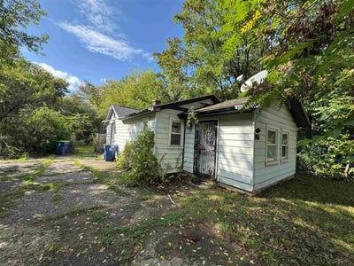 /international/us/1840-ribble-street-saginaw-mi-110108577478/