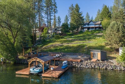 /international/us/12911-w-shore-rd-nine-mile-falls-wa-110108586342/