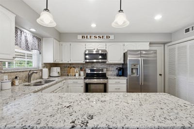 /international/us/5852-marina-drive-garland-tx-110107377857/
