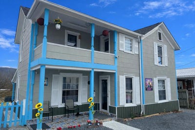 /international/us/515-pocahontas-ave-ronceverte-wv-110104597919/