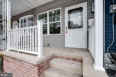 /international/us/724-e-centre-street-mahanoy-city-pa-110106177444/