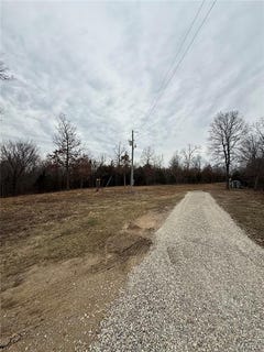 /international/us/100-donovan-road-lebanon-mo-110105386830/