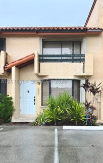 /international/us/7803-sw-102nd-ln-miami-fl-110109887025/