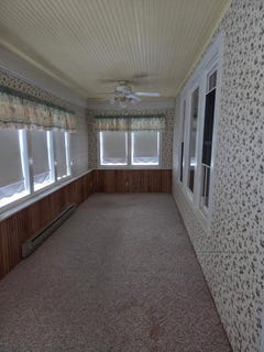 /international/us/300-se-chestnut-street-elkader-ia-110108986285/