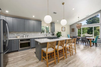 /international/us/718-walnut-ave-ukiah-ca-110106810320/