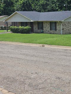 /international/us/308-bounds-st-carthage-tx-110108491735/