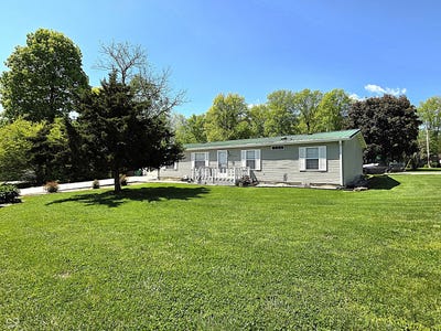 /international/us/579-love-court-cloverdale-in-110107713190/