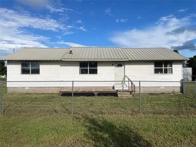 /international/us/116-e-5th-street-coleman-ok-110100996258/