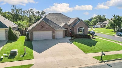 /international/us/4302-kensington-ave-bentonville-ar-110100846284/