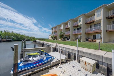 /international/us/119-brent-circle-oldsmar-fl-110108475699/