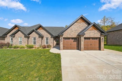 /international/us/3331-48th-avenue-ne-hickory-nc-110120666517/