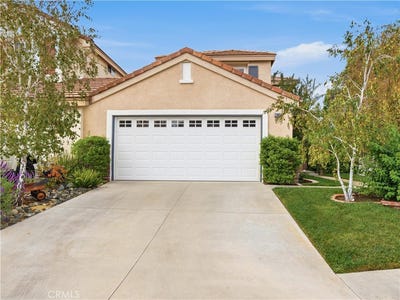 /international/us/23653-silverhawk-valencia-ca-110120576179/