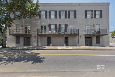 /international/us/701-dauphin-street-mobile-al-110105330535/