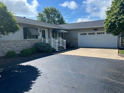 /international/us/413-north-i-street-monmouth-il-110100772469/