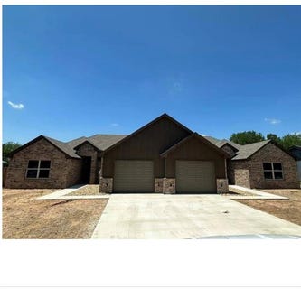 /international/us/228-saint-charles-drive-springtown-tx-110100502763/
