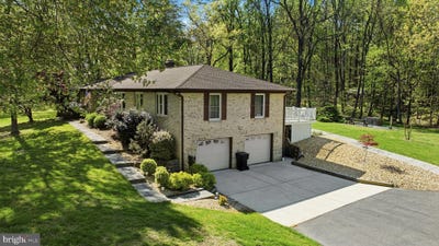 /international/us/4465-camelot-drive-pomfret-md-110107258123/