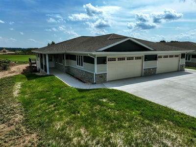 /international/us/724-e-reinel-street-jefferson-wi-110106002451/
