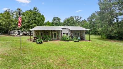 /international/us/654-county-road-19-n-autaugaville-al-110108438494/