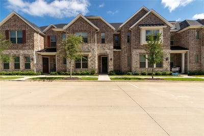 /international/us/2420-springhill-avenue-flower-mound-tx-110108745510/