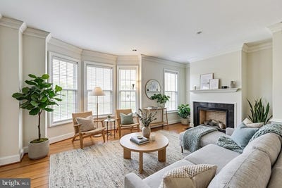 /international/us/716-river-mist-drive-oxon-hill-md-110107982146/
