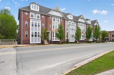 /international/us/223-n-michigan-avenue-howell-mi-110108120388/