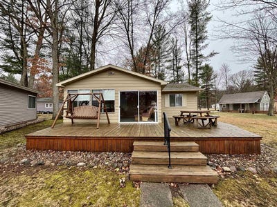 /international/us/11821-n-shore-lake-mi-110098486392/