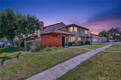 /international/us/16600-seville-fontana-ca-110108666511/