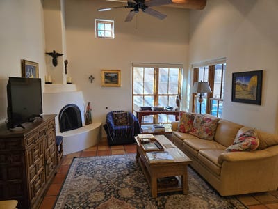 /international/us/415-kit-carson-road-taos-nm-110106524878/